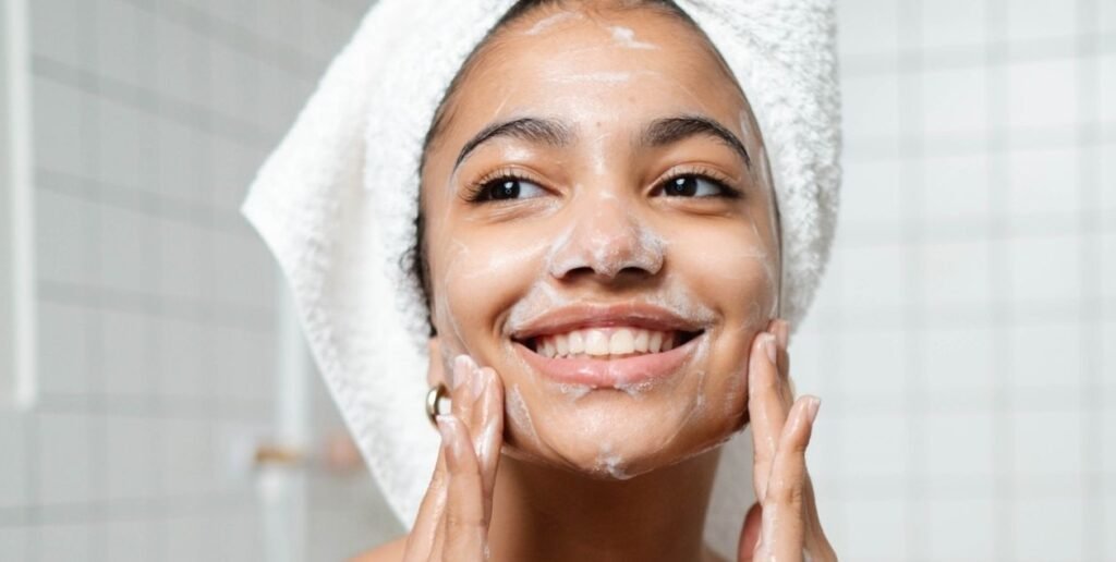 How to Choose the Right Face Cleanser for Your Skin Type (2026 Guide)